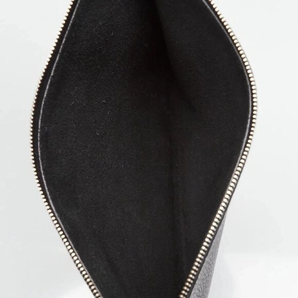 Valentino Black Pebbled Leather Large Rockstud Flat Pouch Bag - Picture 8 of 9